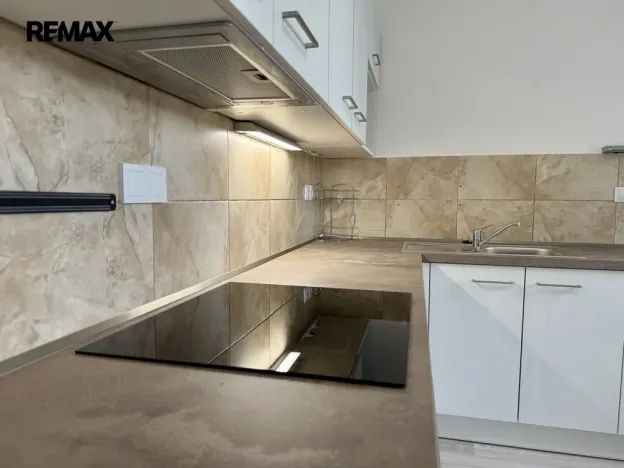 Pronájem bytu 2+1, Třebíč - Týn, Kmochova, 48 m2
