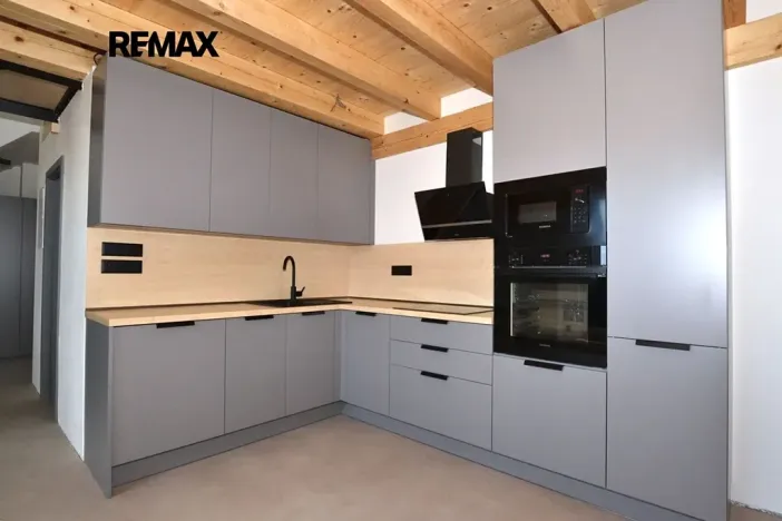 Pronájem atypického bytu, Plzeň, Slovanská, 73 m2