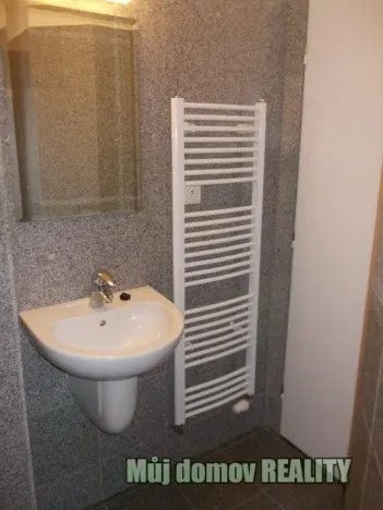 Pronájem bytu 1+kk, Praha - Vysočany, Freyova, 24 m2