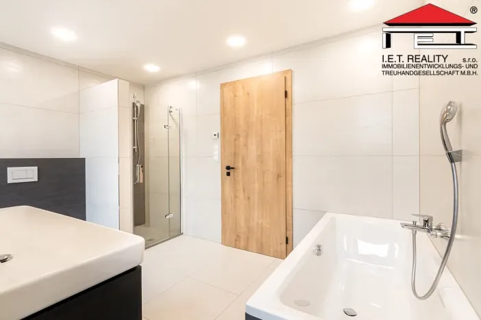 Pronájem rodinného domu, Moravany, Brněnská, 216 m2