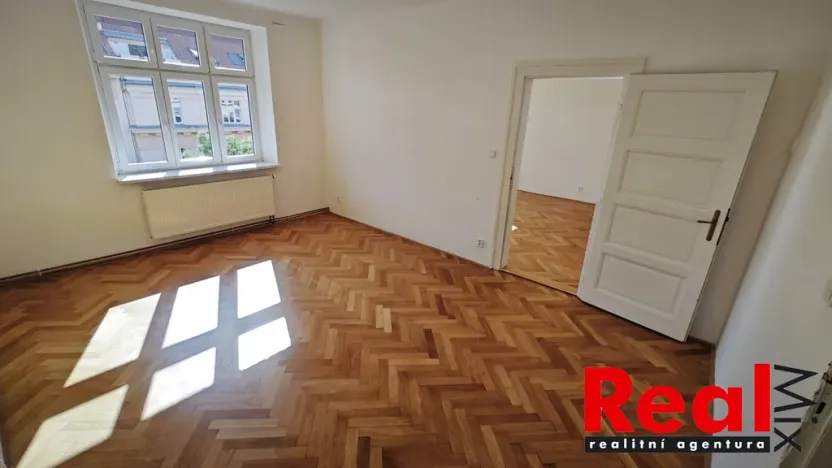 Pronájem bytu 3+1, Brno - Veveří, Čápkova, 108 m2