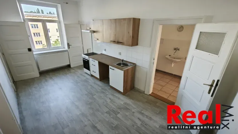 Pronájem bytu 3+1, Brno - Veveří, Čápkova, 108 m2