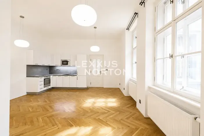 Pronájem bytu 2+kk, Praha - Nové Město, Na Poříčí, 60 m2