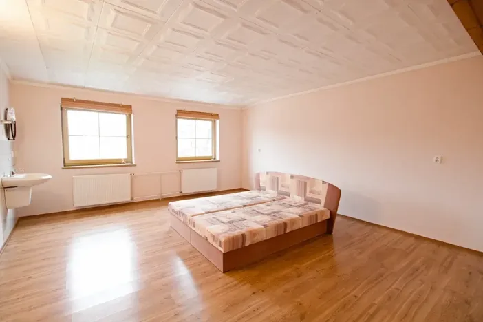 Pronájem bytu 3+1, Domažlice, Msgre. B. Staška, 125 m2