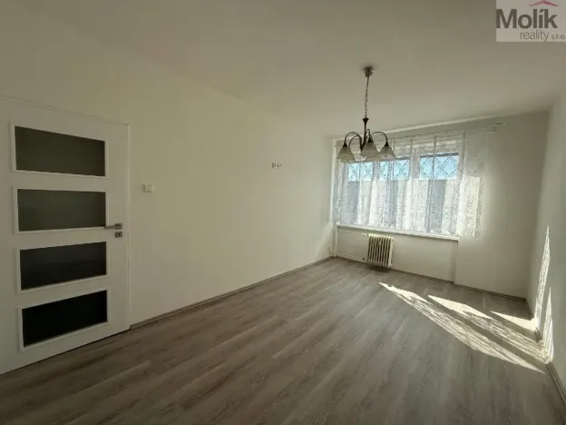 Pronájem bytu 2+1, Litvínov - Horní Litvínov, Valdštejnská, 52 m2