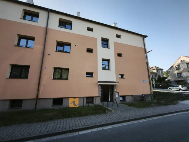 Pronájem bytu 2+1, Chvaletice, Československé armády, 54 m2