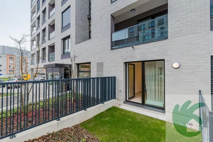 Pronájem bytu 1+kk, Praha - Strašnice, Počernická, 26 m2