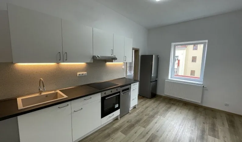 Pronájem bytu 2+1, Praha, Bořivojova, 72 m2