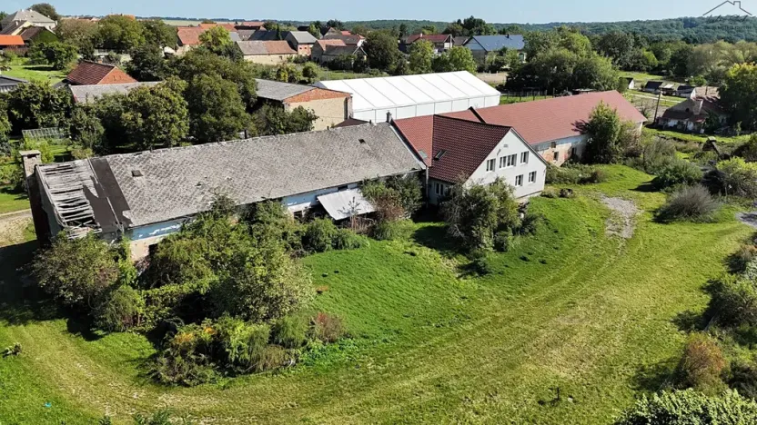 Prodej komerčního pozemku, Střemy, 7651 m2