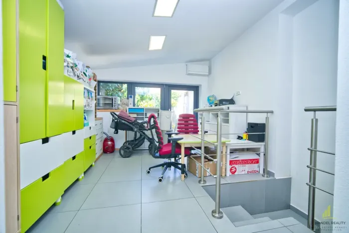 Prodej kanceláře, Břeclav, Národních hrdinů, 130 m2