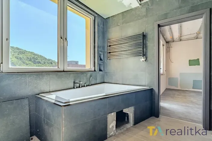 Prodej bytu 4+kk, Třinec, Sosnová, 77 m2