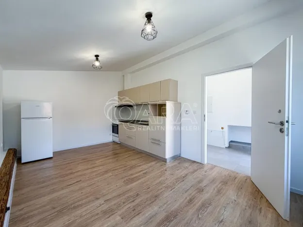 Pronájem bytu 1+kk, Křížkový Újezdec - Čenětice, 23 m2
