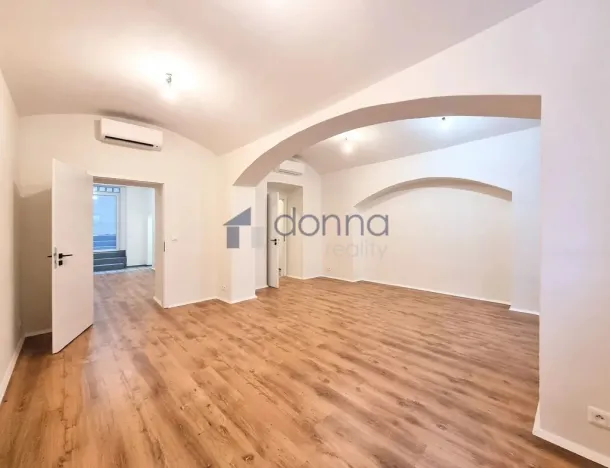 Pronájem obchodního prostoru, Praha, Žitomírská, 68 m2
