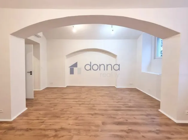 Pronájem obchodního prostoru, Praha, Žitomírská, 68 m2