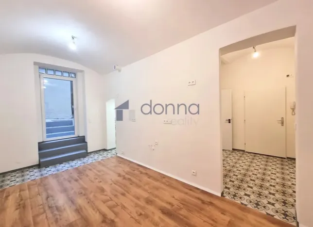 Pronájem obchodního prostoru, Praha, Žitomírská, 68 m2