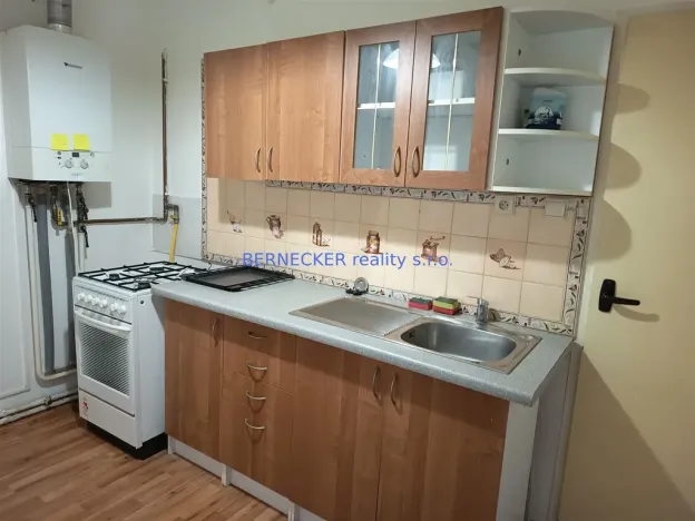 Pronájem bytu 1+1, Hradec Králové, V Kopečku, 42 m2