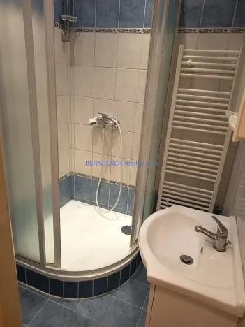 Pronájem bytu 1+1, Hradec Králové, V Kopečku, 42 m2