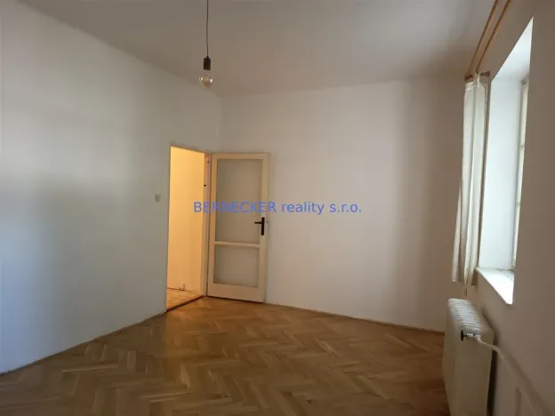 Pronájem bytu 1+1, Hradec Králové, V Kopečku, 42 m2