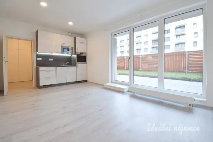 Pronájem bytu 1+kk, Brno, Střední, 29 m2