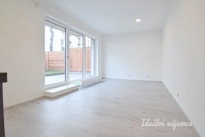 Pronájem bytu 1+kk, Brno, Střední, 29 m2
