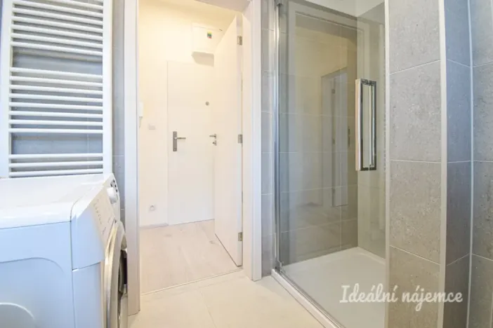 Pronájem bytu 1+kk, Brno, Střední, 29 m2