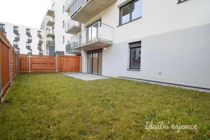 Pronájem bytu 1+kk, Brno, Střední, 29 m2