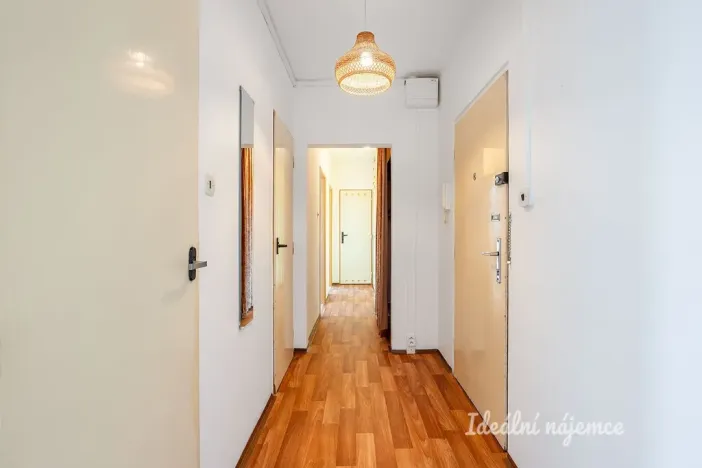 Pronájem bytu 3+1, Praha - Prosek, Jablonecká, 59 m2
