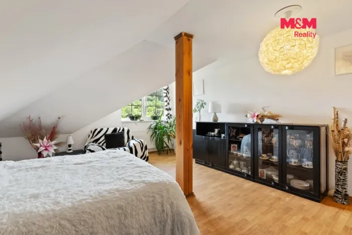 Prodej rodinného domu, Chuchelna, 290 m2