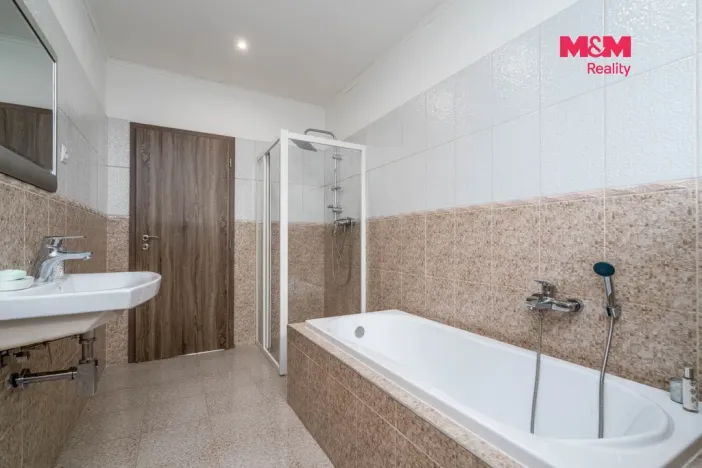 Prodej rodinného domu, Zlatá, 108 m2
