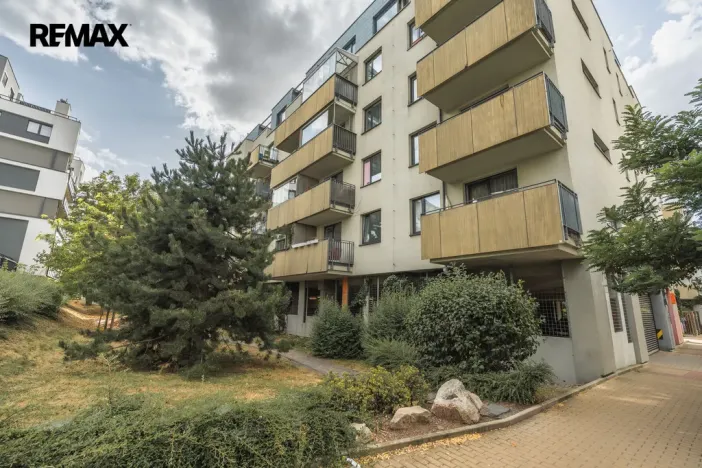 Pronájem bytu 3+kk, Praha - Střížkov, Makedonská, 68 m2