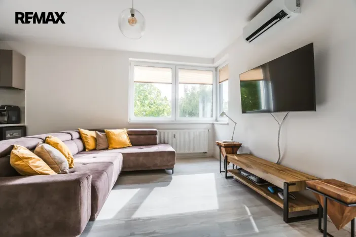 Pronájem bytu 3+kk, Praha - Střížkov, Makedonská, 68 m2