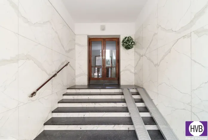 Pronájem bytu 2+kk, Praha, Dvorecké náměstí, 62 m2