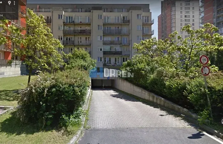 Pronájem garážového stání, Praha - Strašnice, Názovská, 11 m2