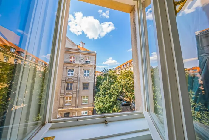 Prodej bytu 1+kk, Praha - Bubeneč, Kyjevská, 39 m2