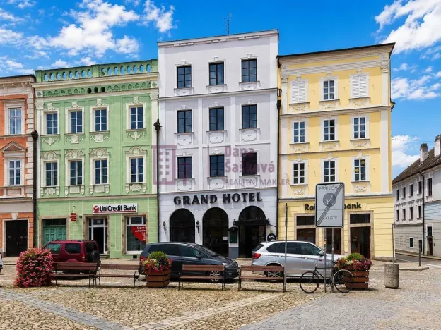 Pronájem bytu 1+kk, Jindřichův Hradec - Jindřichův Hradec I, nám. Míru, 16 m2