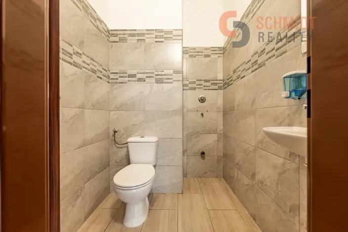 Pronájem obchodního prostoru, Břeclav, Na Valtické, 77 m2