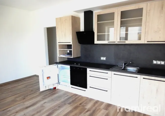 Pronájem bytu 1+kk, Slavkov u Brna, Nerudova, 30 m2