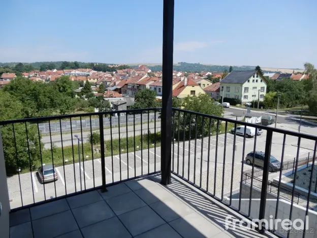 Pronájem bytu 1+kk, Slavkov u Brna, Nerudova, 30 m2