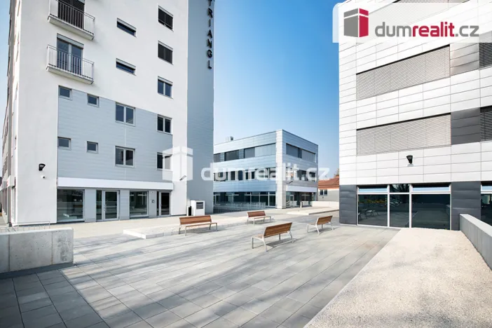 Pronájem obchodního prostoru, Uherské Hradiště, Stojanova, 78 m2