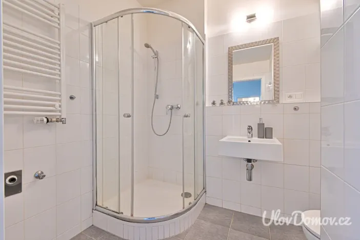Prodej bytu 1+kk, Praha - Kyje, Farkašova, 39 m2