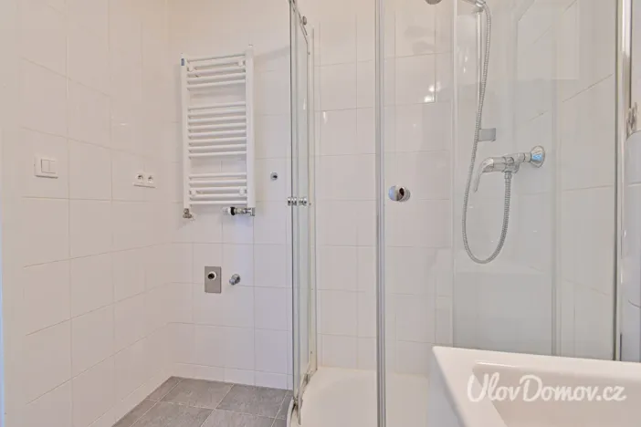 Prodej bytu 1+kk, Praha - Kyje, Farkašova, 39 m2