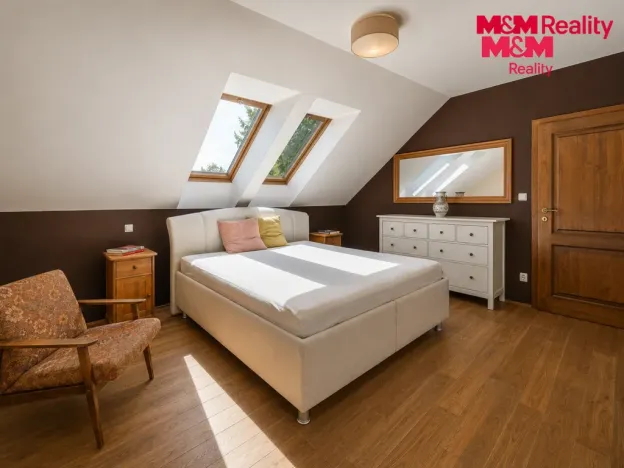 Prodej rodinného domu, Mořina, 240 m2