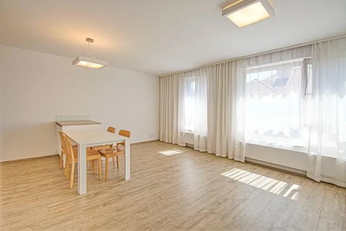Pronájem bytu 2+kk, Praha - Vršovice, Donská, 70 m2