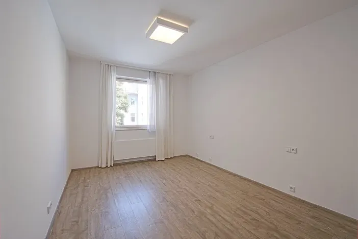 Pronájem bytu 2+kk, Praha - Vršovice, Donská, 70 m2