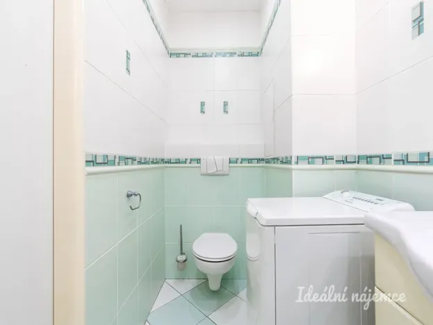 Pronájem bytu 2+1, Praha - Záběhlice, Choceradská, 55 m2
