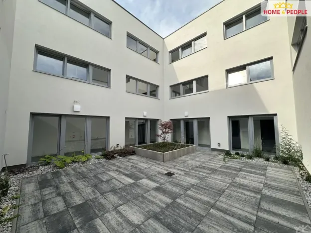 Pronájem bytu 1+kk, Mladá Boleslav - Čejetice, Vodárenská, 35 m2