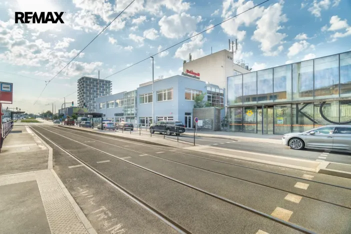 Pronájem kanceláře, Praha - Vysočany, Kolbenova, 2800 m2