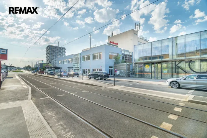 Pronájem kanceláře, Praha - Vysočany, Kolbenova, 2800 m2