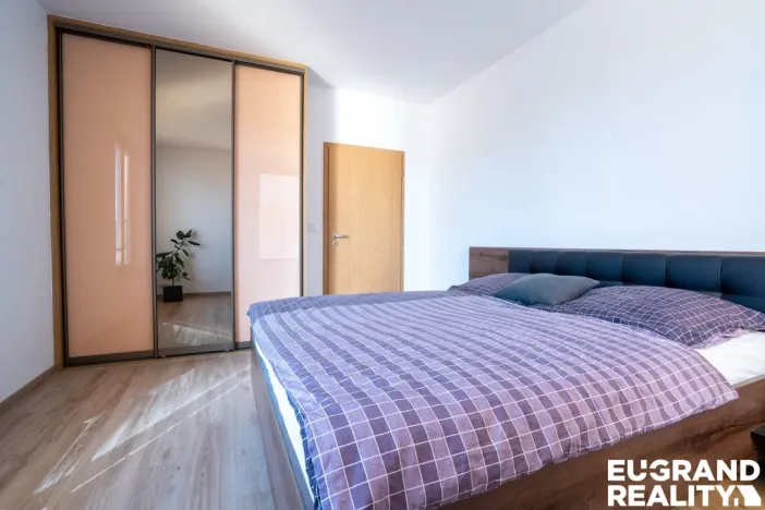 Prodej bytu 2+kk, Praha - Sedlec, Kamýcká, 57 m2