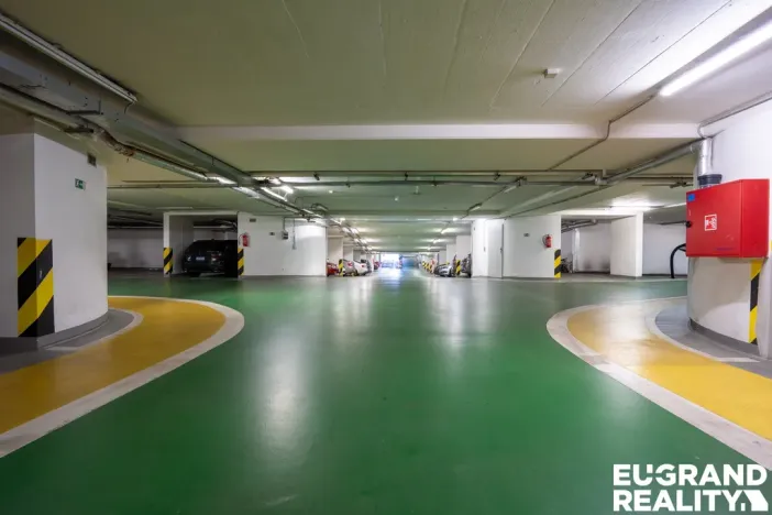 Prodej bytu 2+kk, Praha - Sedlec, Kamýcká, 57 m2